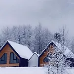 シャレー The Valley Queens ボヴェツ