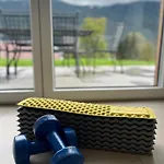 シャレー The Valley Queens *