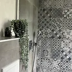 The Valley Queens シャレー *