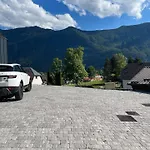 The Valley Queens シャレー *