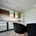 The Valley Queens シャレー