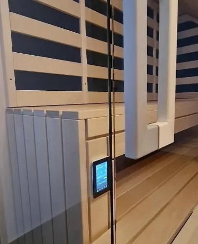 The Valley Queens * בובק