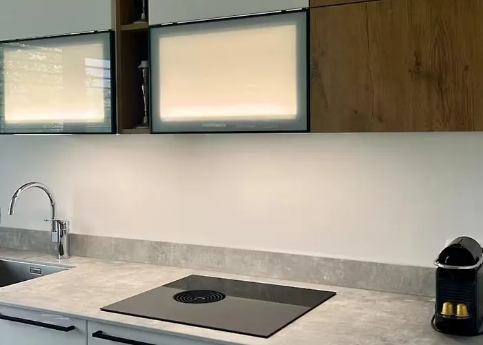 The Valley Queens בקתה בובק